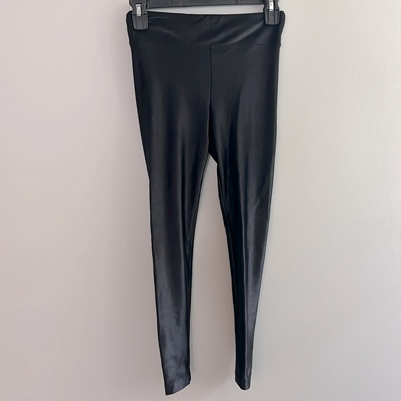 Koral Pants - Koral Lustrous High Rise cropped leggings